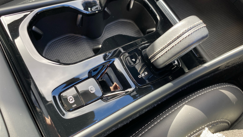 Volvo Xc40 2.0 T4 R DESIGN Pro 5dr Geartronic Petrol Estate